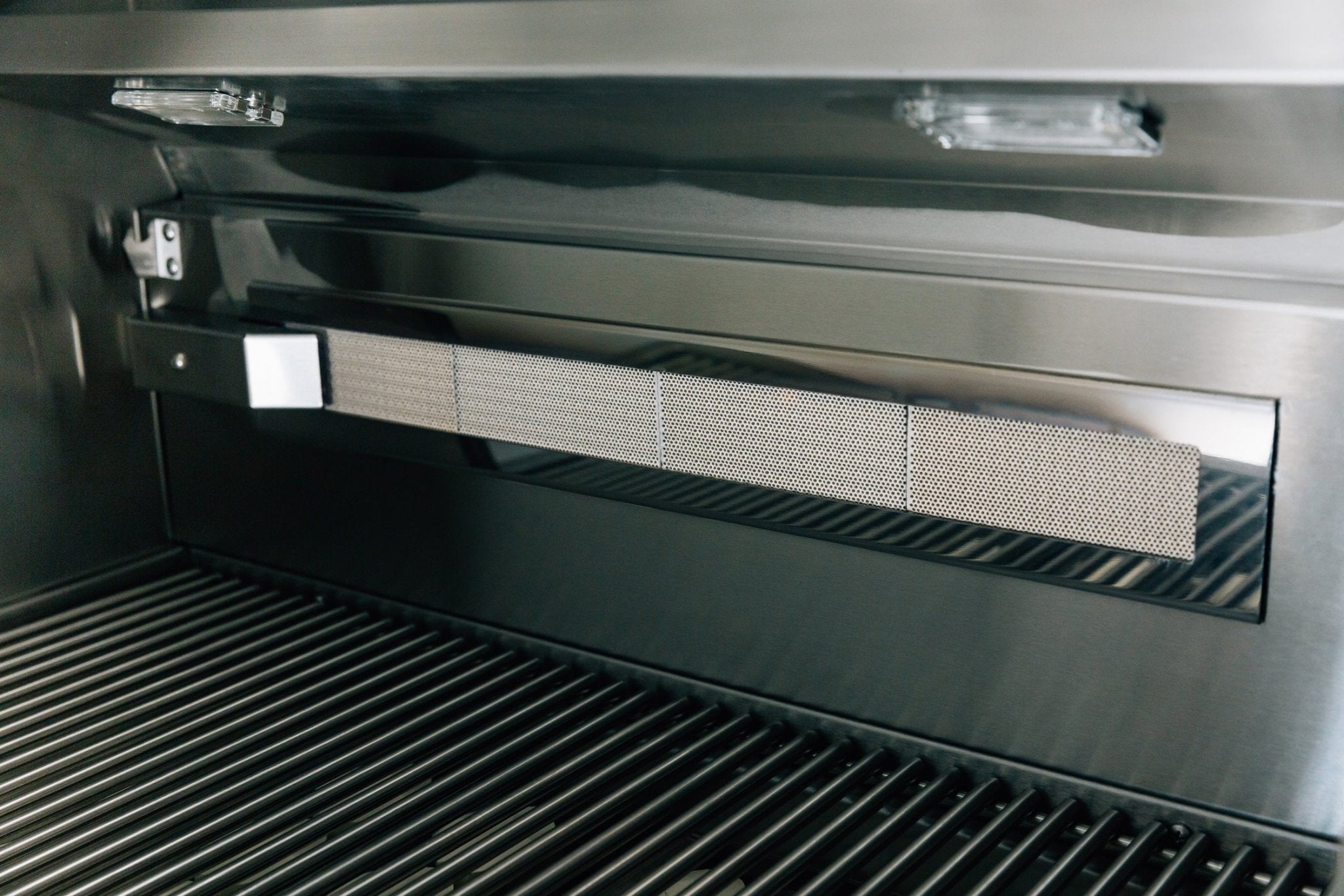 Alturi 30" Freestanding Grill - by American Made Grills | Buy at Agent BBQ
