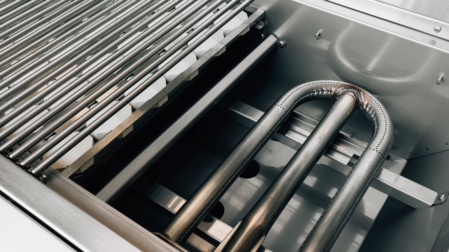 Alturi 42" Freestanding Grill - by American Made Grills | Buy at Agent BBQ