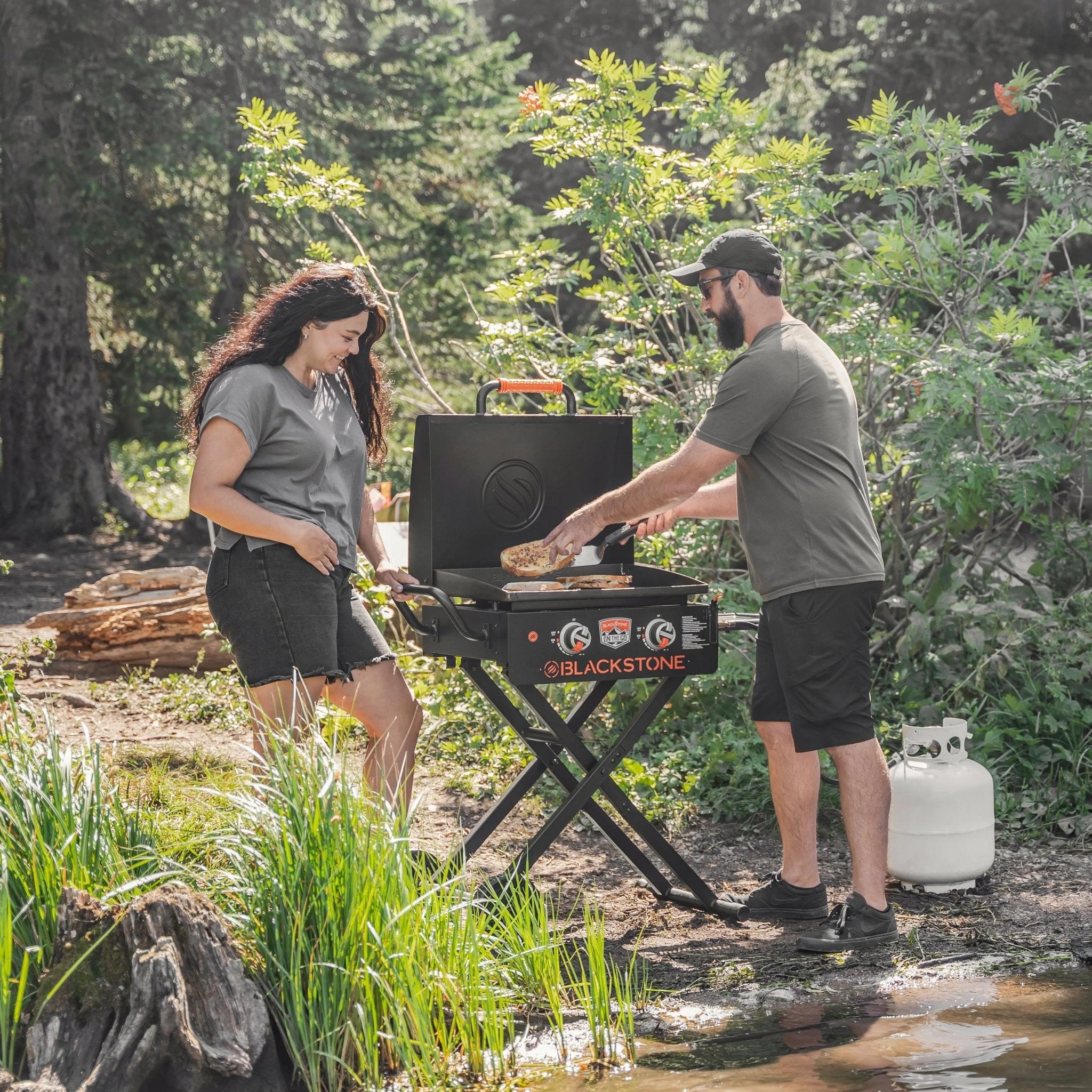Blackstone - 22" On The Go Scissor Cart Griddle W/Hood - 2350 - by Blackstone | Buy at Agent BBQ
