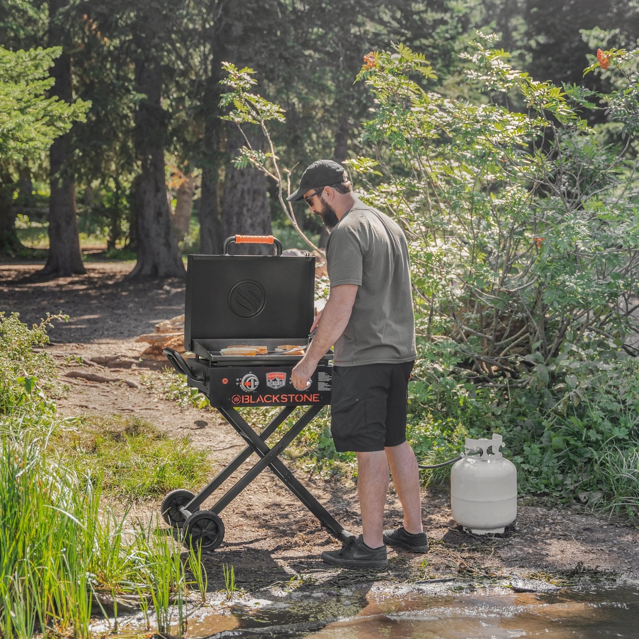 Blackstone - 22" On The Go Scissor Cart Griddle W/Hood - 2350 - by Blackstone | Buy at Agent BBQ