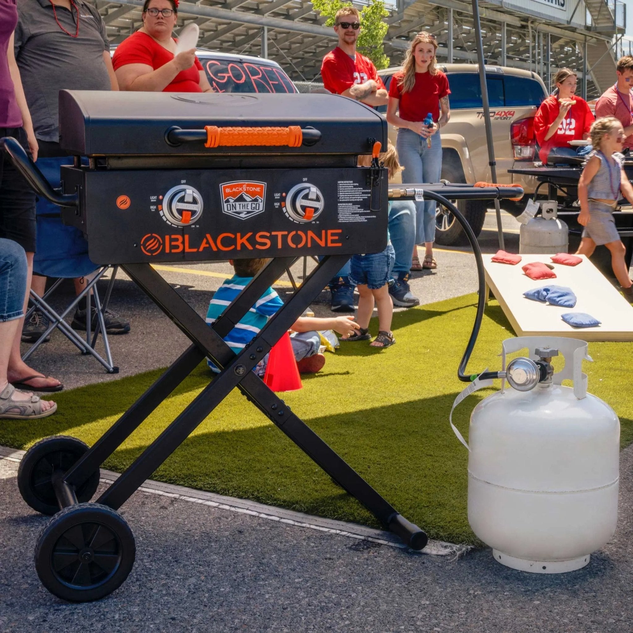 Blackstone - 22" On The Go Scissor Cart Griddle W/Hood - 2350 - by Blackstone | Buy at Agent BBQ
