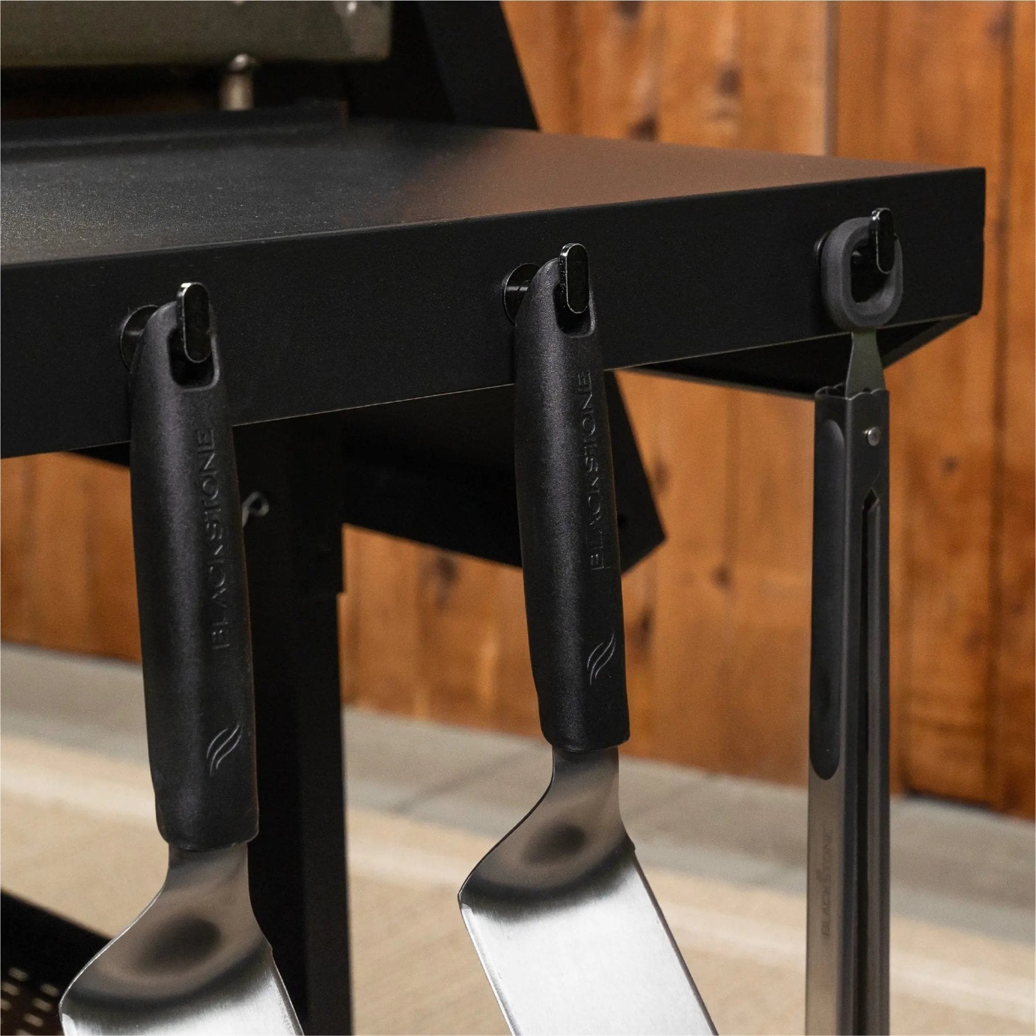 Blackstone 28" Griddle with Hard Cover - 2207 - 28" Griddle by Blackstone | Buy at Agent BBQ