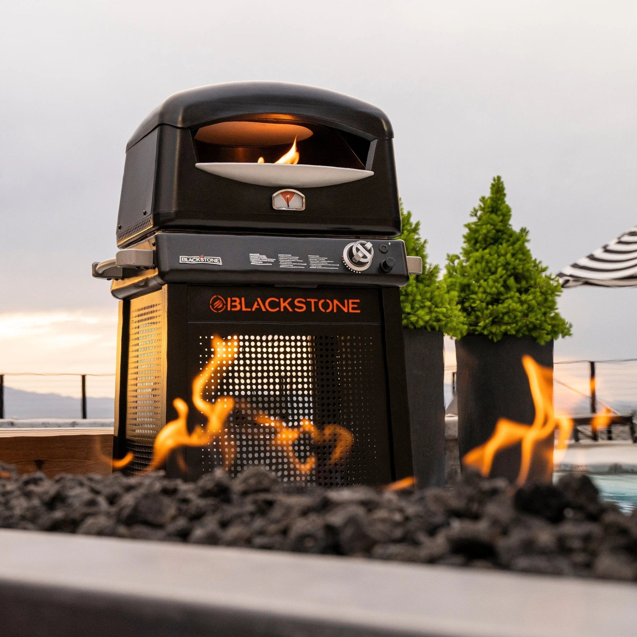 Blackstone Pizza Oven w/Cart - 6825 - Outdoor Pizza Oven by Blackstone | Buy at Agent BBQ