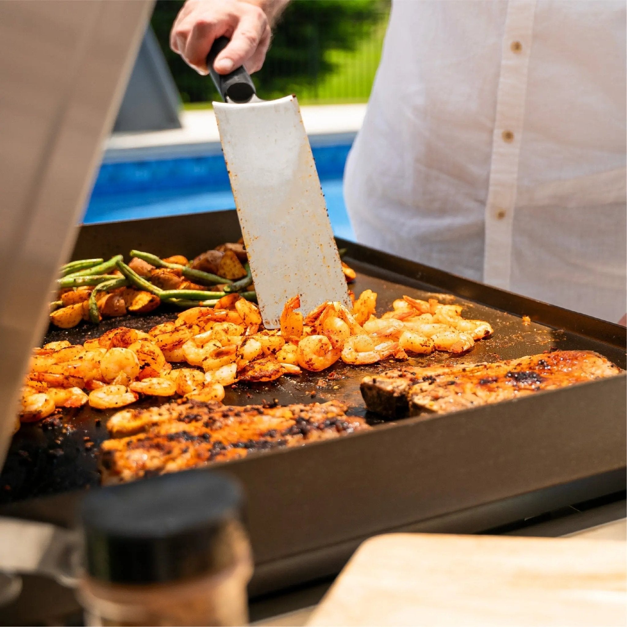 Blackstone Select 28" Griddle with Cabinet - 6009 - by Blackstone | Buy at Agent BBQ