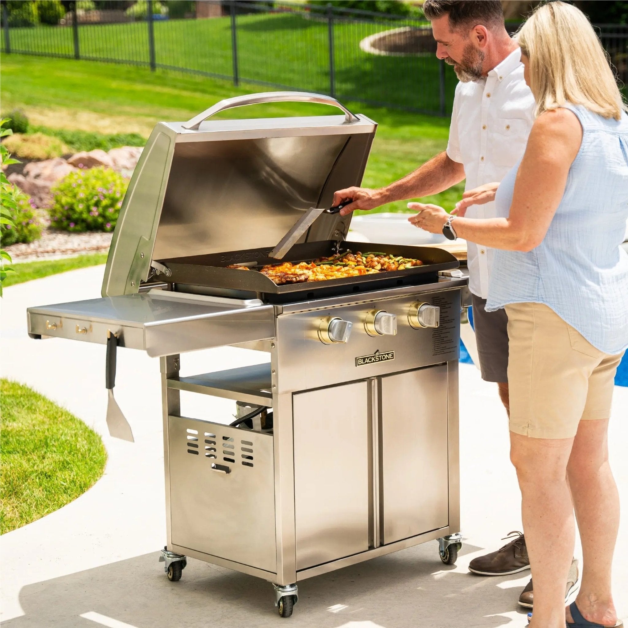 Blackstone Select 28" Griddle with Cabinet - 6009 - by Blackstone | Buy at Agent BBQ