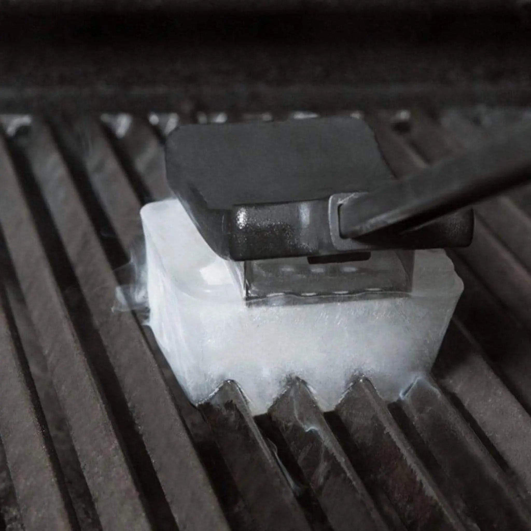 Broil King 5 - Piece Stainless Steel & Resin Ice Grill Brush Set - by Broil King | Buy at Agent BBQ