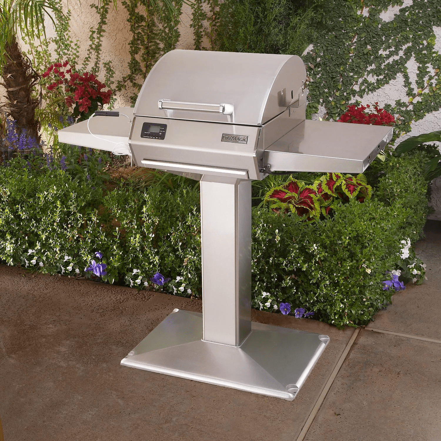 Fire Magic - E250s 1800 Watt Electric Grill On Patio Post - E251S - 1Z1E - P6 - by Fire Magic | Buy at Agent BBQ