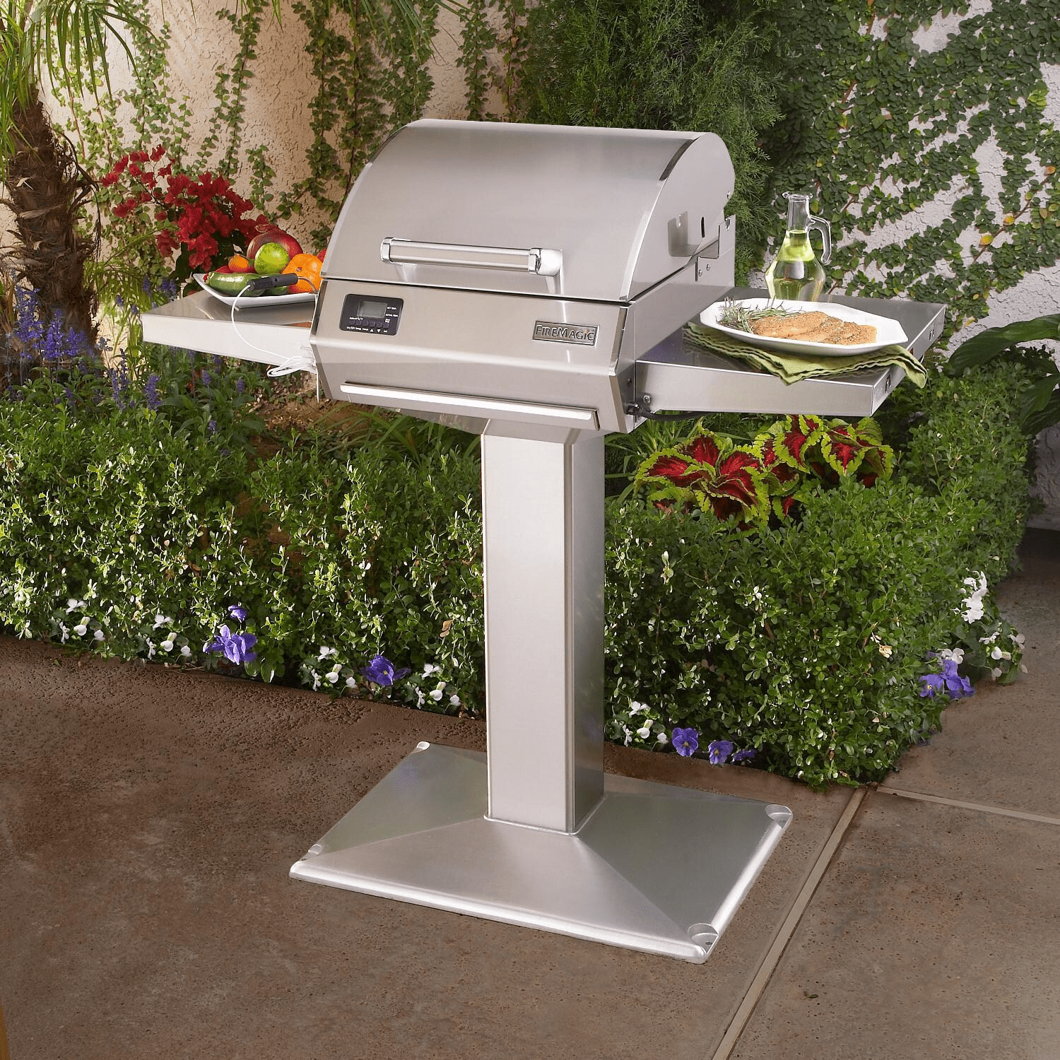 Fire Magic - E250s 1800 Watt Electric Grill On Patio Post - E251S - 1Z1E - P6 - by Fire Magic | Buy at Agent BBQ