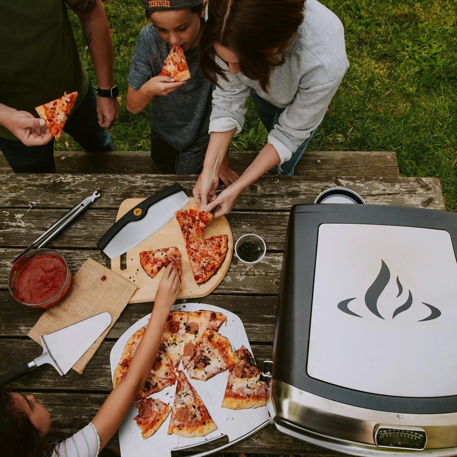 HALO 6 - Piece Cook & Serve Pizza Kit - HZ - 3022 - Pizza Oven Accessories by Halo | Buy at Agent BBQ