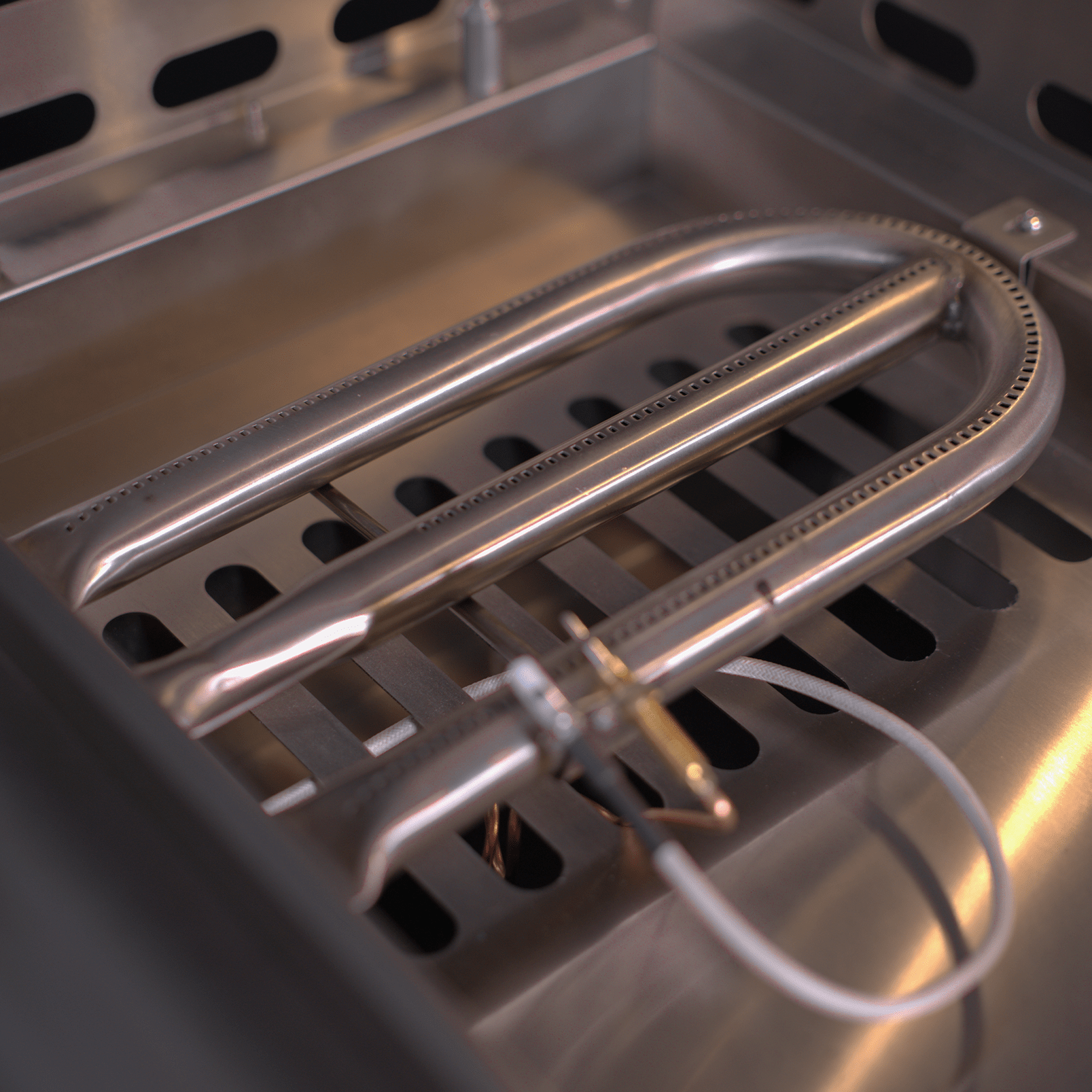 Le Griddle Pro Series 40 - Inch Built - In Gas Griddle - OML105P3 - by Le Griddle | Buy at Agent BBQ