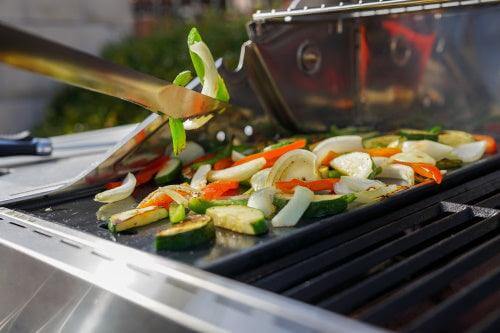 Monument Grills - Cast Iron Cooking Plate - 96333 - by Monument Grills | Buy at Agent BBQ