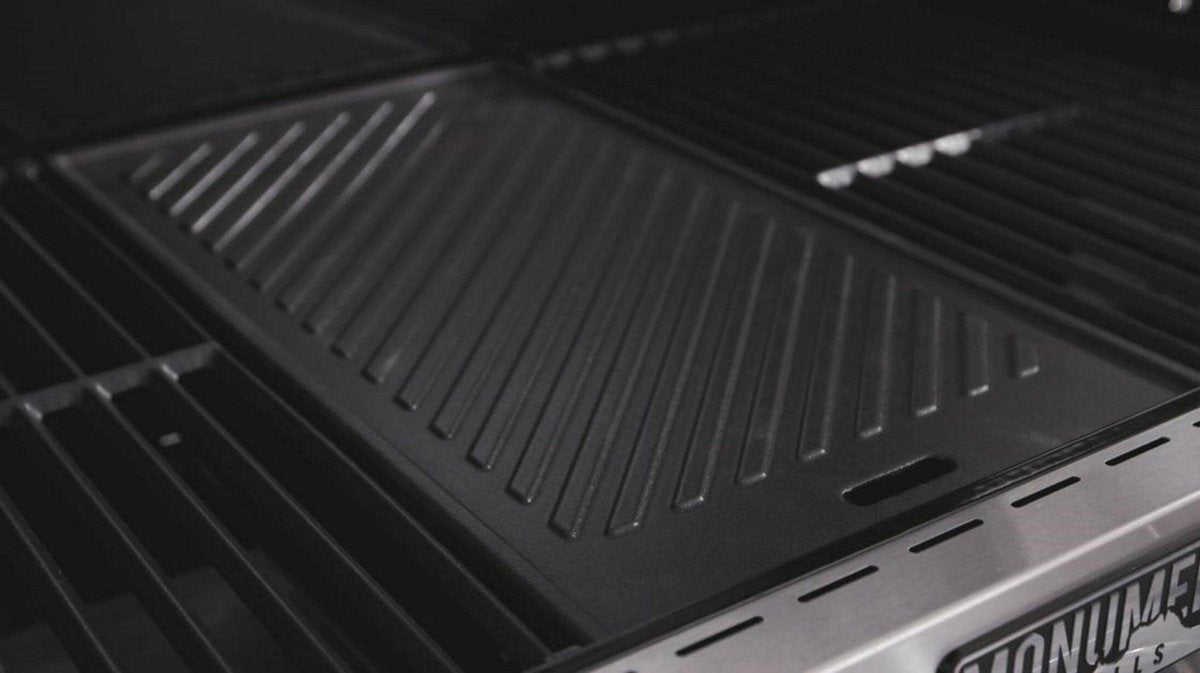 Monument Grills - Cast Iron Cooking Plate - 96333 - by Monument Grills | Buy at Agent BBQ