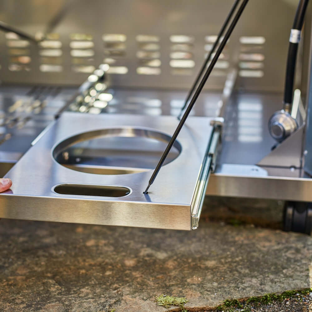 Monument Grills - Denali 605 Pro - Stainless Smart Propane Gas Grill - D605P - by Monument Grills | Buy at Agent BBQ