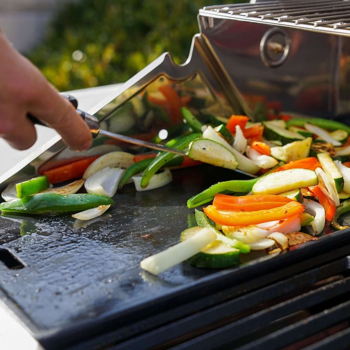 Monument Grills - Denali 605 Pro - Stainless Smart Propane Gas Grill - D605P - by Monument Grills | Buy at Agent BBQ
