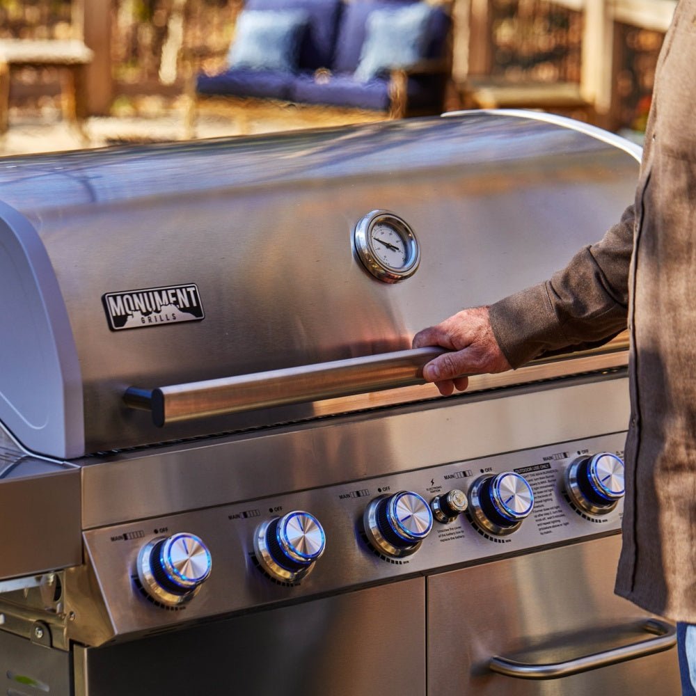 Monument Grills - Full Stainless Propane Gas Grill - 77352 - by Monument Grills | Buy at Agent BBQ