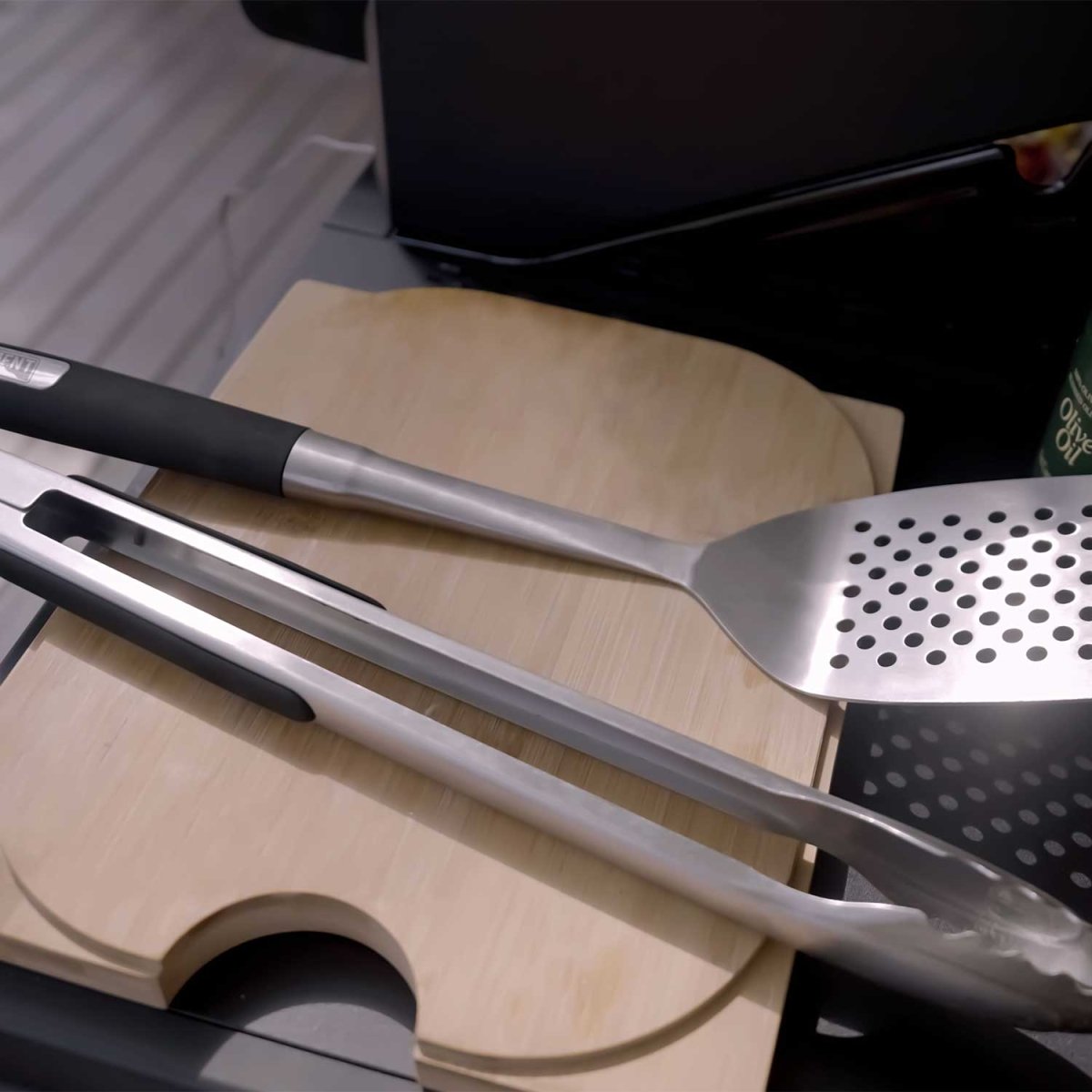 Monument Grills - Tongs and Spatula - A001 - by Monument Grills | Buy at Agent BBQ