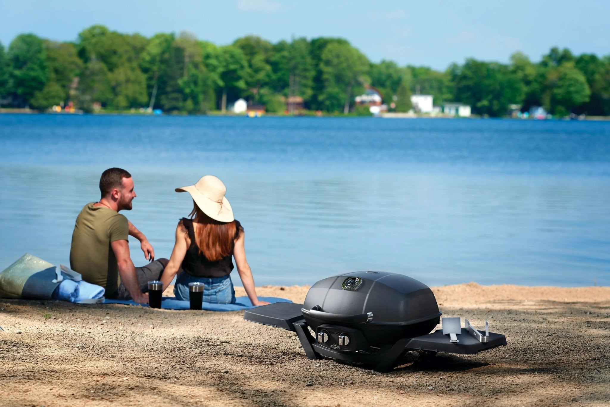 Napoleon TravelQ PRO 285 Portable Gas Grill (Black) - PRO285 - BK - Gas Grills by Napoleon | Buy at Agent BBQ