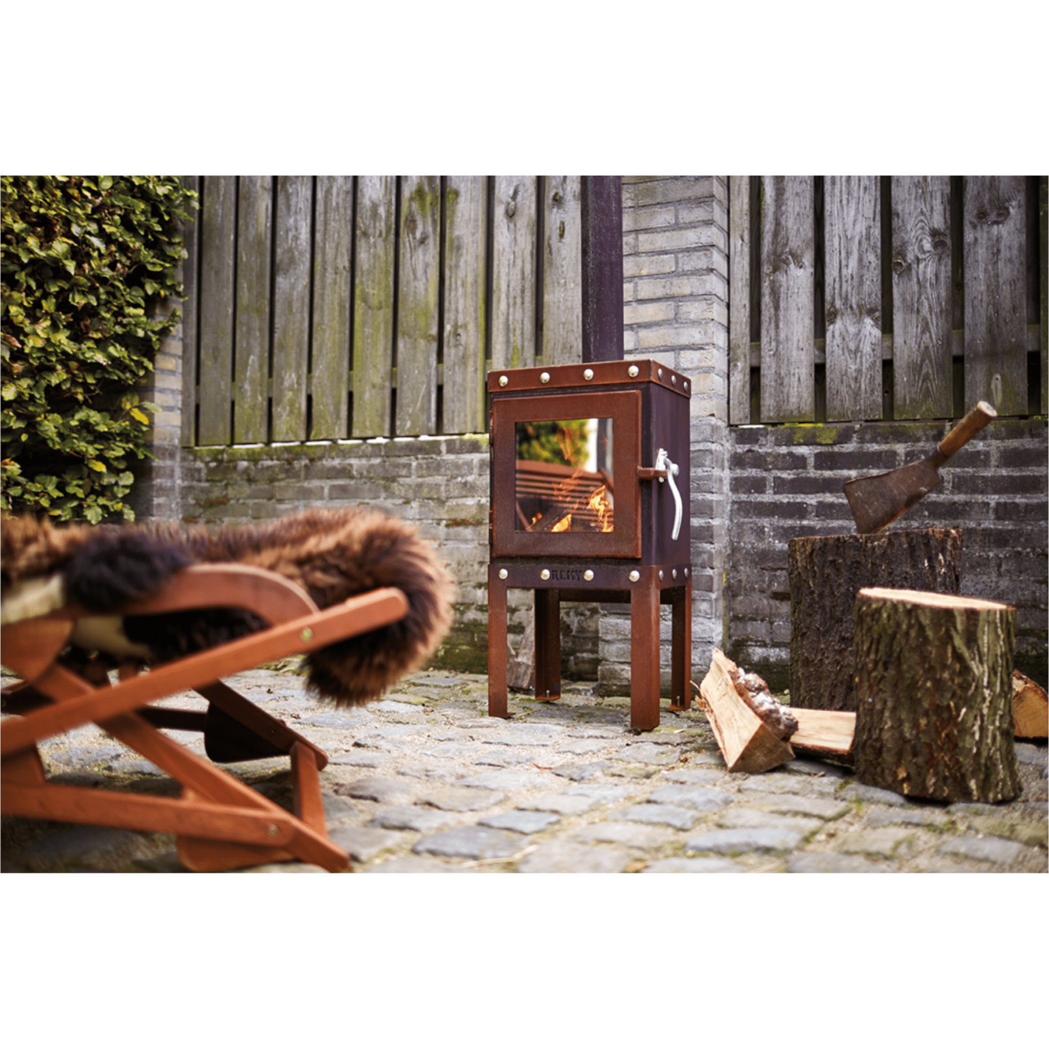 RB73 Piqua Compact CorTen Steel Wood Stove - by RB73 | Buy at Agent BBQ