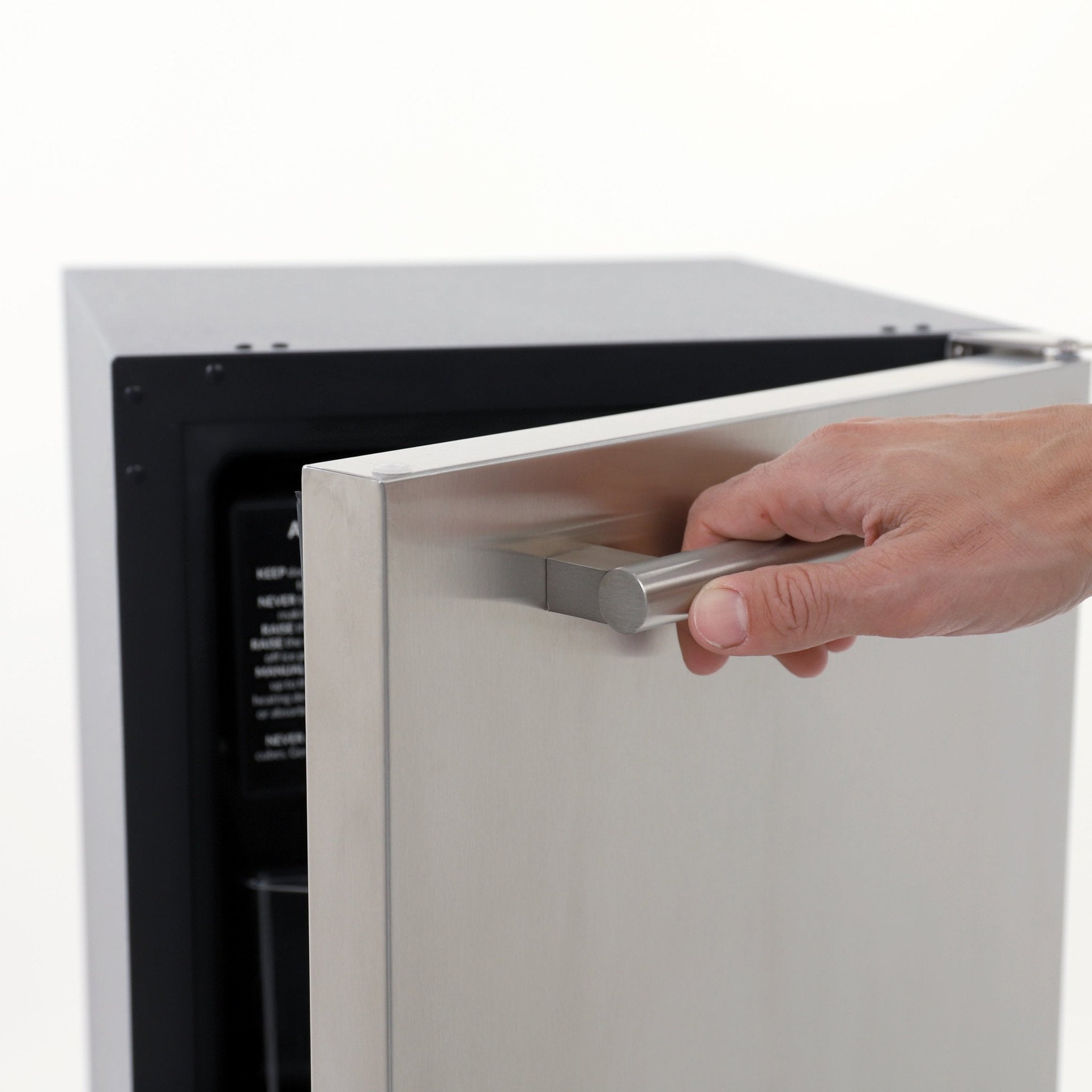 Sapphire Series 3 15" Indoor/Outdoor Premium Crescent Cube Ice Maker - SCIM153SS - Ice Maker by Sapphire | Buy at Agent BBQ